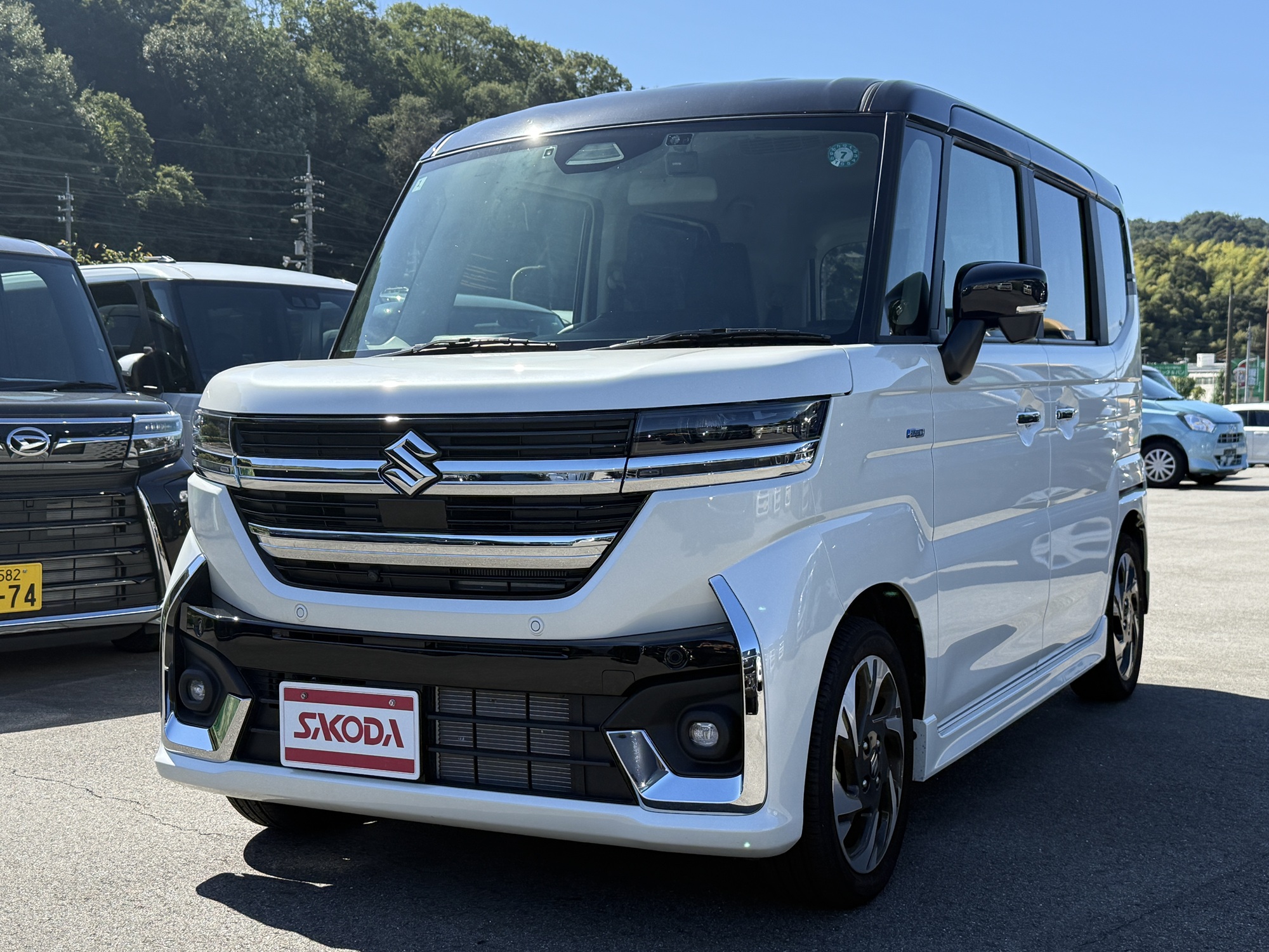 ｽﾍﾟｰｼｱｶｽﾀﾑ　HYBRID XS 全方位ﾓﾆﾀｰ付ﾒﾓﾘｰﾅﾋﾞ装着車 ETC ﾄﾞﾗﾚｺ