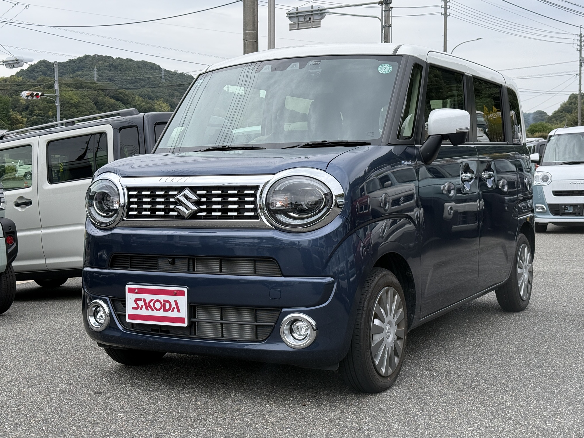 ﾜｺﾞﾝRｽﾏｲﾙ　HYBRID X 全方位ﾓﾆﾀｰ付ﾒﾓﾘｰﾅﾋﾞ装着車